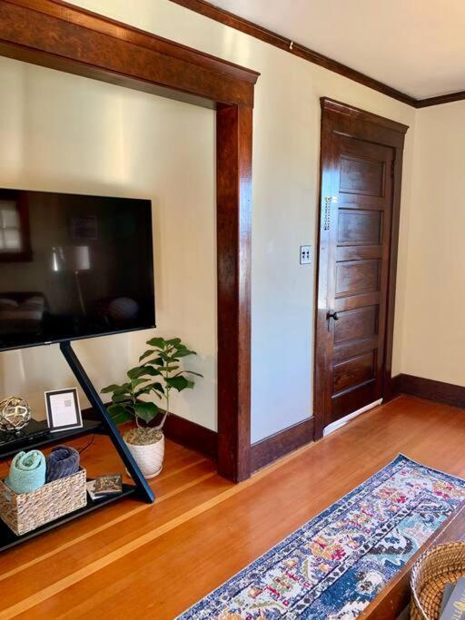 Historic Downtown Riverview Flat, No. 2 Astoria Luaran gambar